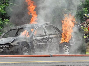 capa carro em chamas cobertura de incêndio